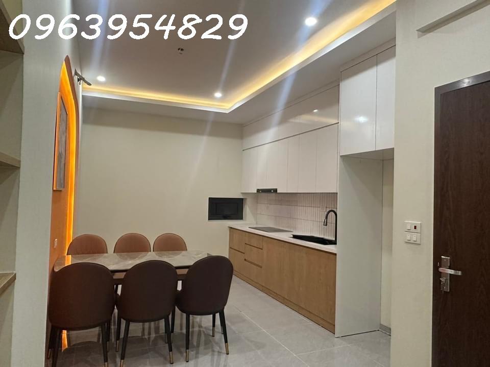 NHÀ MỚI Ở NGAY ĐƯỜNG LÁNG, GẦN Ô TÔ, Ô CHỜ THANG MÁY, CHỈ 7.2 TỶ