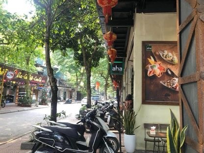 Bán nhà phân lô bãi ô tô, ngõ 168 Trung Kính , DT 50m2 cao 5 tầng , giá 6tỷ.