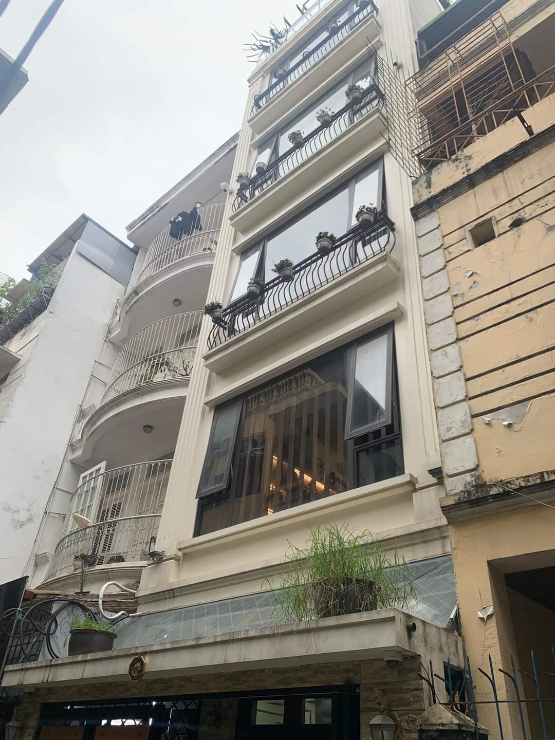 NHÀ ĐẸP TRUNG TÂM -NGÕ OTO-THÔNG TỨ PHÍA-MINH KHAI-HN