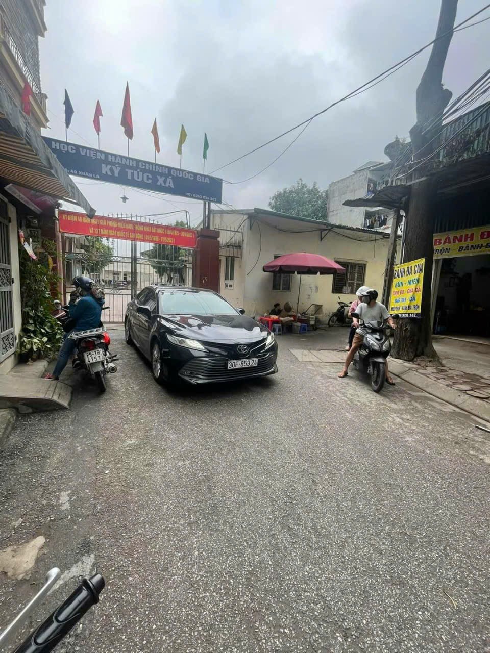 Bán nhà khu XUÂN LA- TÂY HỒ, Ô TÔ VÀO NHÀ. Ở KẾT HỢP KINH DOANH VĂN PHÒNG, SPA, PHÒNG KHÁM. Diện tích 55m2 5 tầng MT 6m