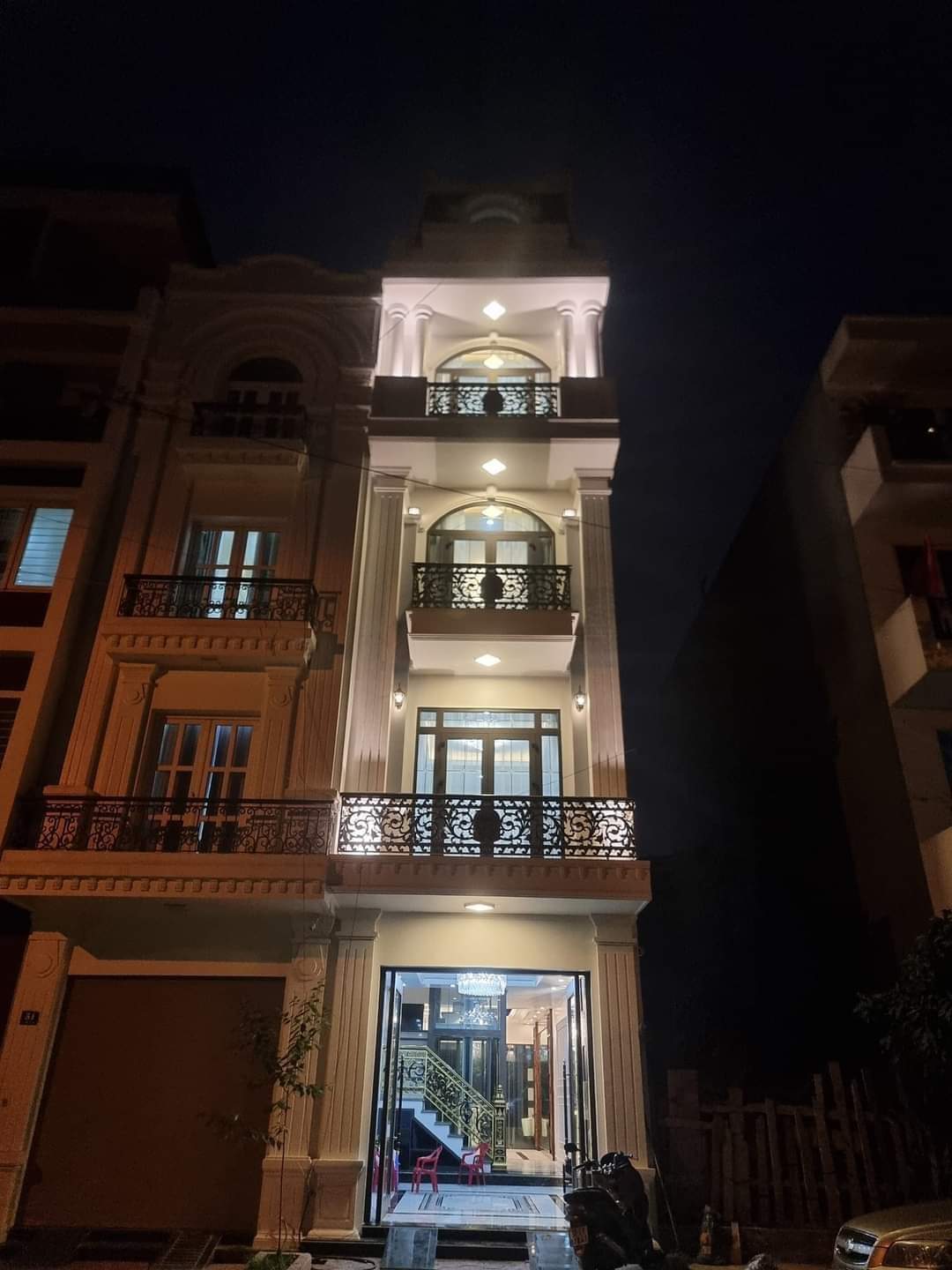 Bán nhà 5 Tầng Độc Lập siêu víp Có thang máy tuyến 2 lê Hồng Phong