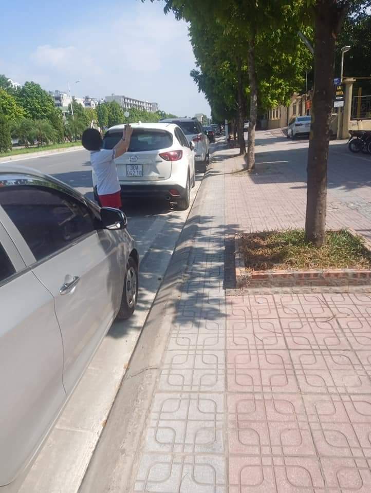 BÁN HƠN 1 NGÌN MÉT ĐẤT MẶT PHỐ BỒ ĐỀ LONG BIÊN XÂY ĐƯỢC TOÀ NHÀ 20 TẦNG ĐÔNG NAM MẶT TIỀN KHỦNG HƠN 40M