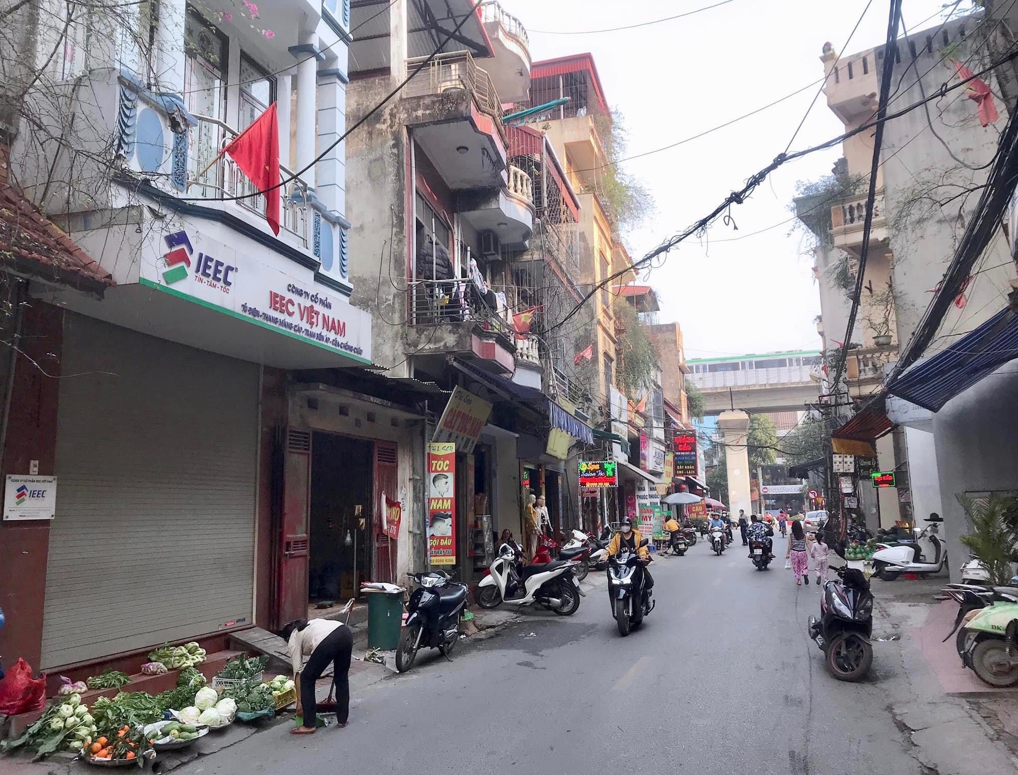 Nhỉnh 3 tỷ nhà 4 tầng mới Phan Đình Giót, Hà Đông. 30m2 MT 3,5m kinh doanh, gần ô tô