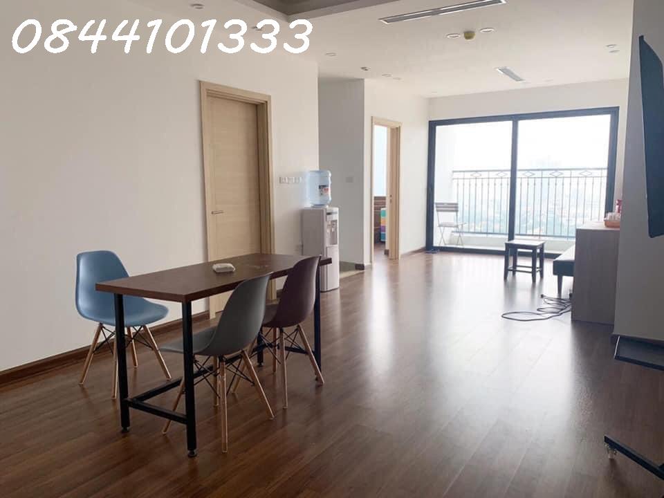 Chính chủ cần bán Căn hộ 84m2 view Kim Mã, Hồ Tây tại toà nhà cao cấp Golden Armor - B6 Giảng Võ.