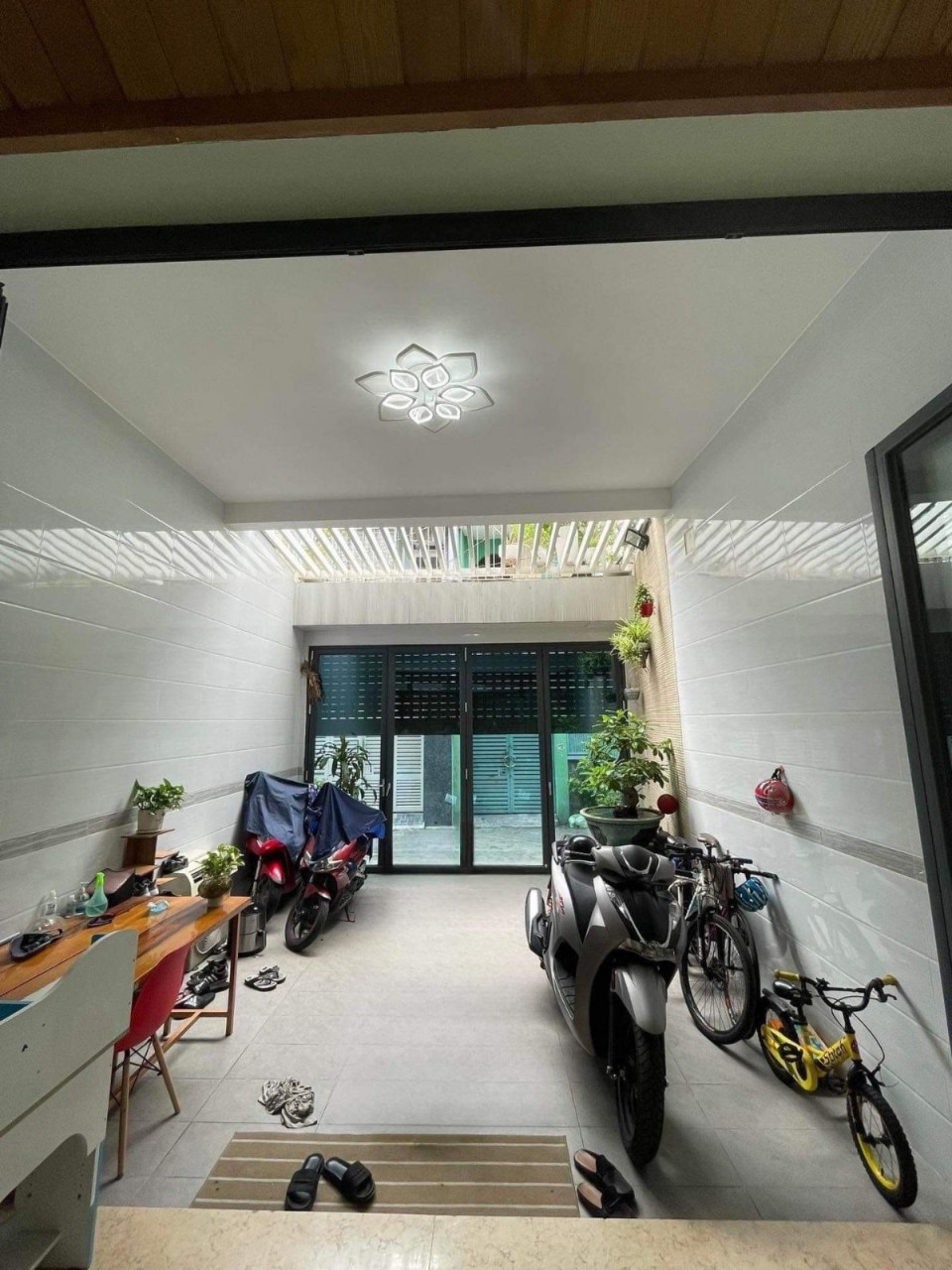 BÁN NHÀ GIÁ RẺ SÁT ĐƯỜNG LŨY BÁN BÍCH 88M2 CHỈ NHỈNH 5 TỶ