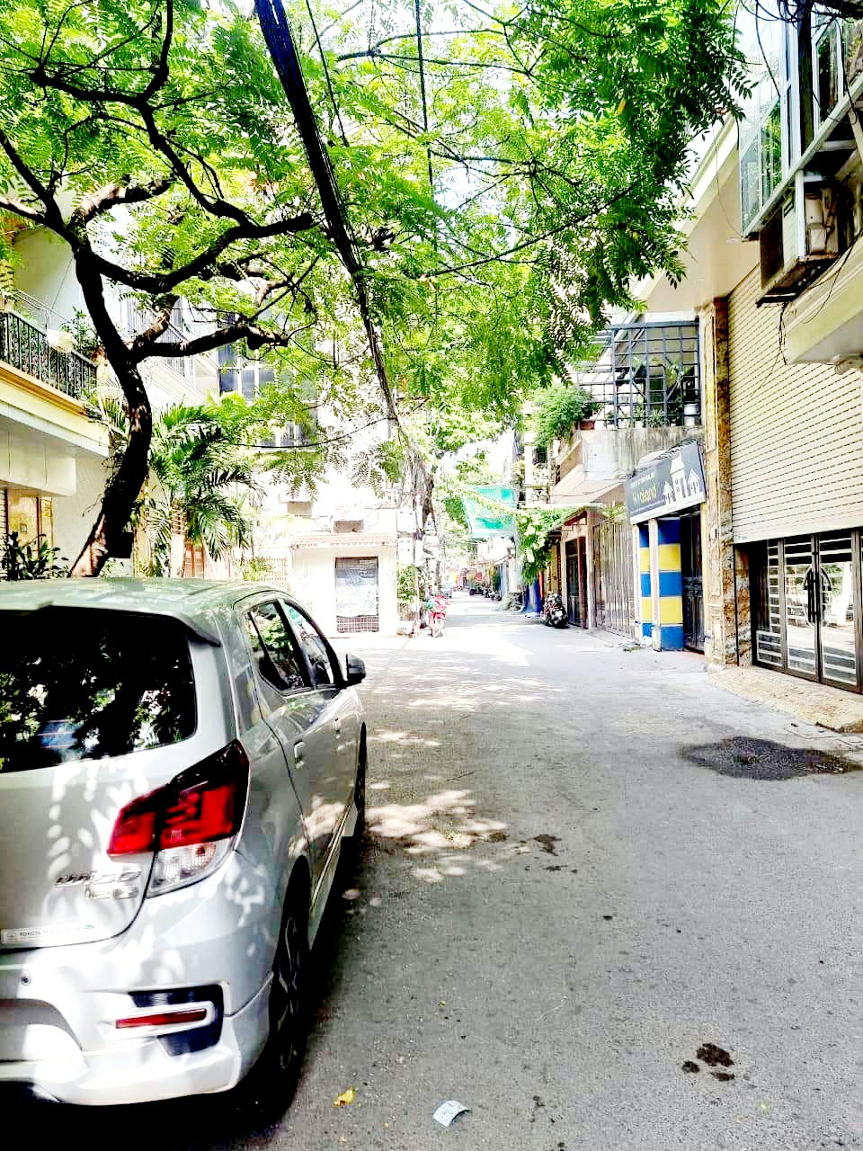 BÁN NHÀ PHÂN LÔ QUÂN ĐỘI -HOÀNG VĂN THÁI - Ô TÔ TRÁNH - Ô TÔ ĐỖ CỬA NGÀY ĐÊM - 2 THOÁNG TRƯỚC SAU - GẦN PHỐ - CHÀO HƠN 7 TỶ -