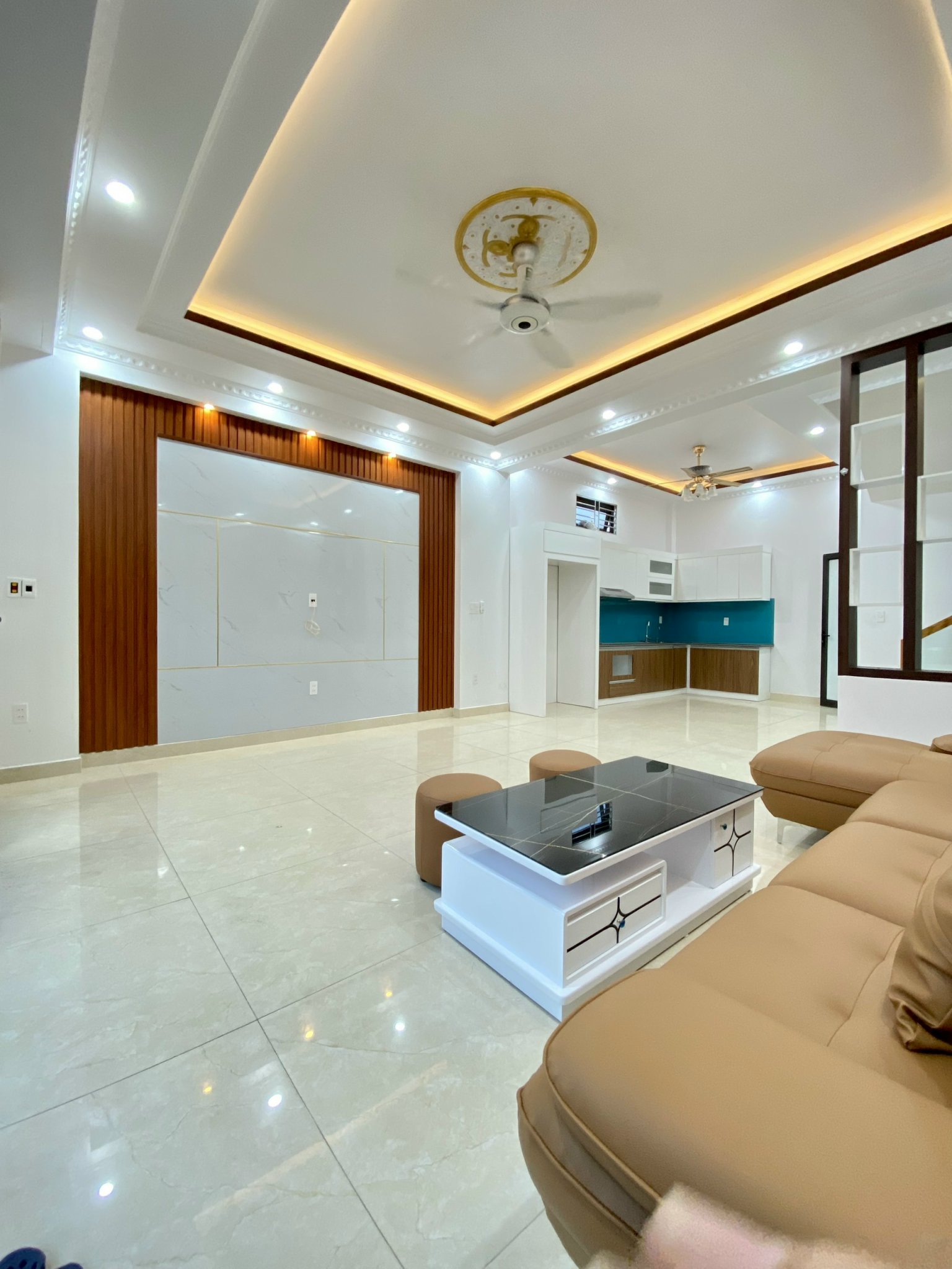 Bán nhà độc lập 3 tầng xây mới oto đỗ cửa Lũng Đông Hải An