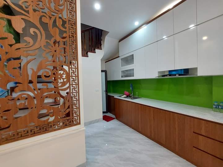 BÁN NHÀ PHỐ TRẠM LONG BIÊN HÀ NỘI 3,5 TỶ