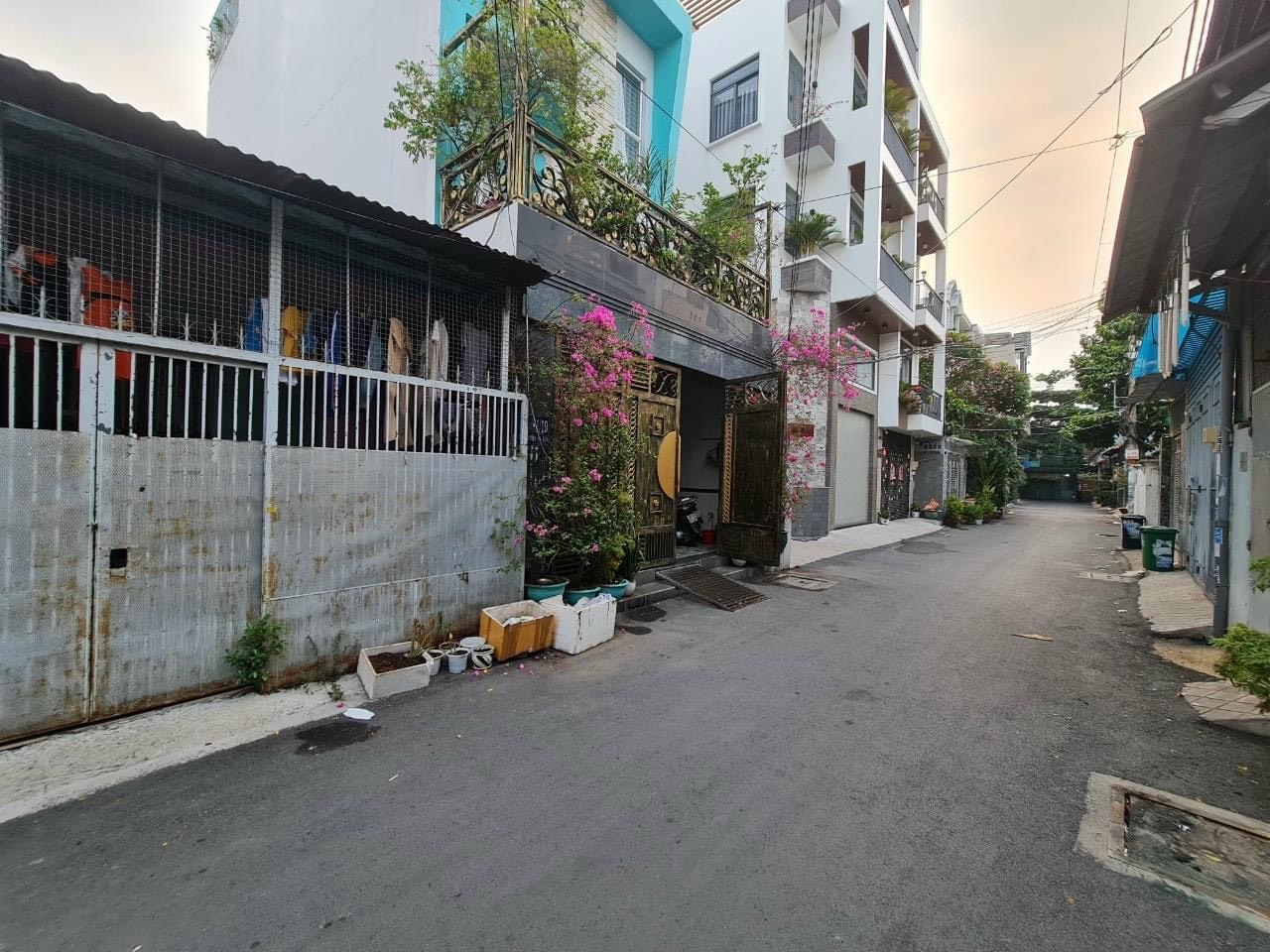 GIẢM 320TR GIÁ BÁN 6TỶ 980TR CÒN BỚT