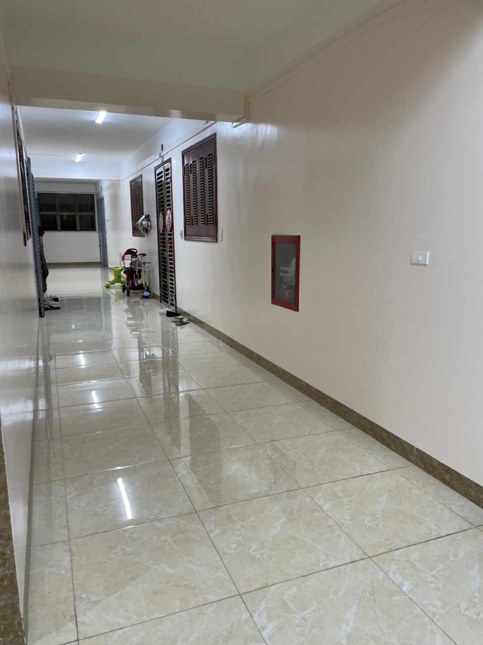 Chính Chủ bán căn hộ B2 Hàm Nghi Mỹ Đình 2PN đủ đồ nhà đẹp 2ty4