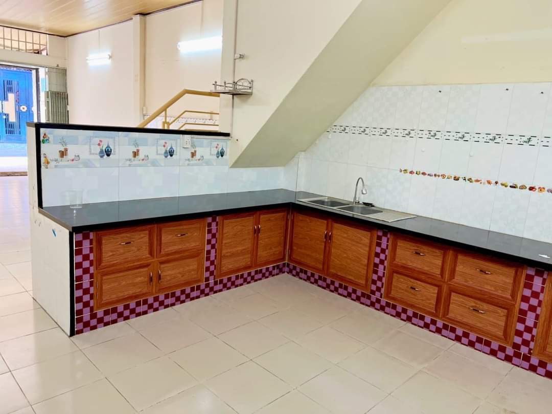 Cho thuê nhà HXH Lũy Bán Bích quận Tân Phú 4 x 15m-2T chỉ 11 triệu TL