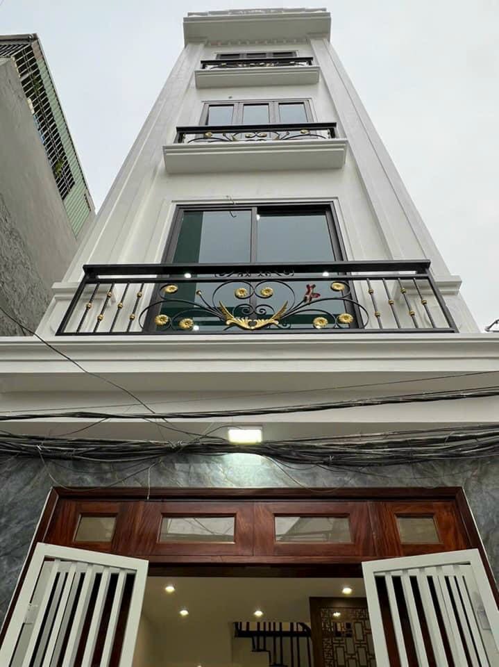 NHÀ 36M X 4 TẦNG GẦN DH CÔNG NGHIỆP HÀ NỘI