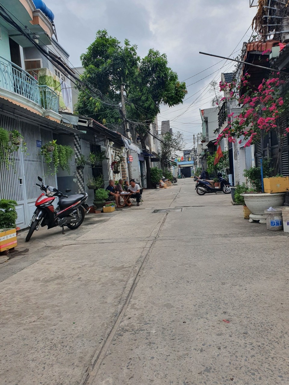 BÁN NHÀ HÓT QUÂN TÂN PHÚ LƯU CHÍ HIẾU - 63M2 - GIÁ 4.2 TỶ - SỔ VUÔNG - HẺM ĐẸP.