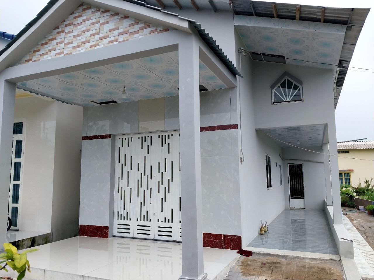NHÀ ĐẸP - GIÁ TỐT Chính Chủ Bán Căn Nhà Tại xã Long Mỹ, huyện Mang Thít, Vĩnh Long