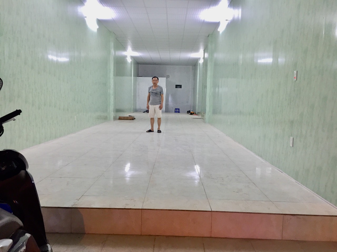 Cho thuê nhà mặt đường Tô Hiệu - 98m2 - mt 4,3m - 1 tầng - thông sàn - 25 tr/tháng