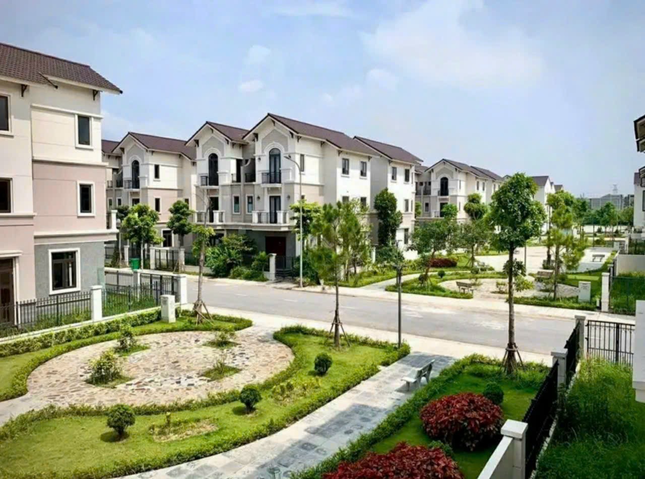 ️️ Biệt thự sống trong lành ngay cạnh công viên hồ điều hoà 1,4ha