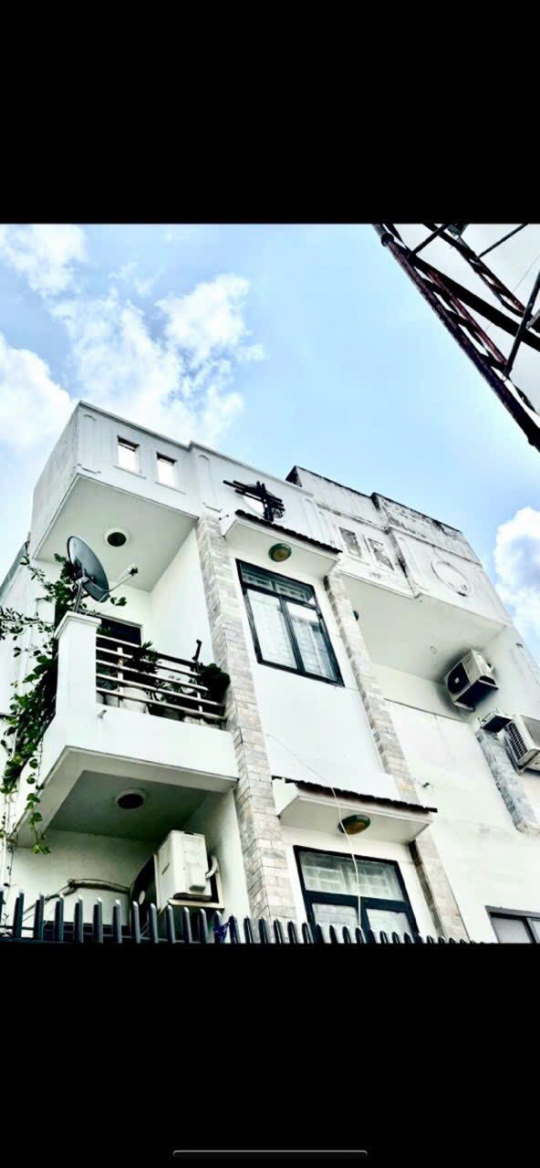 Bán nhà sổ hồng riêng - hẻm 77 Chuyên dùng chính- Quận 7- giá 3,85 tỷ