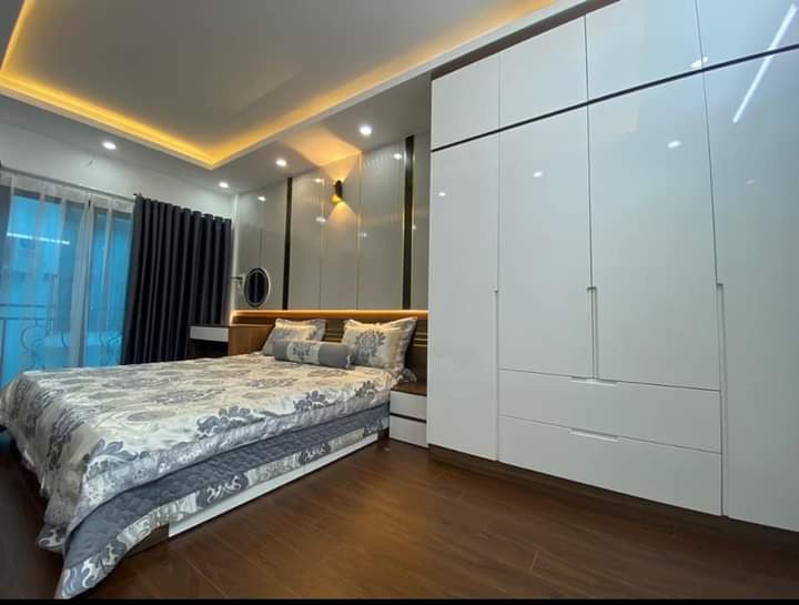 Bán nhà Phố Tứ Liên, Tây Hồ 35m2, 5 tầng mới, giá nhỉnh 5 tỷ