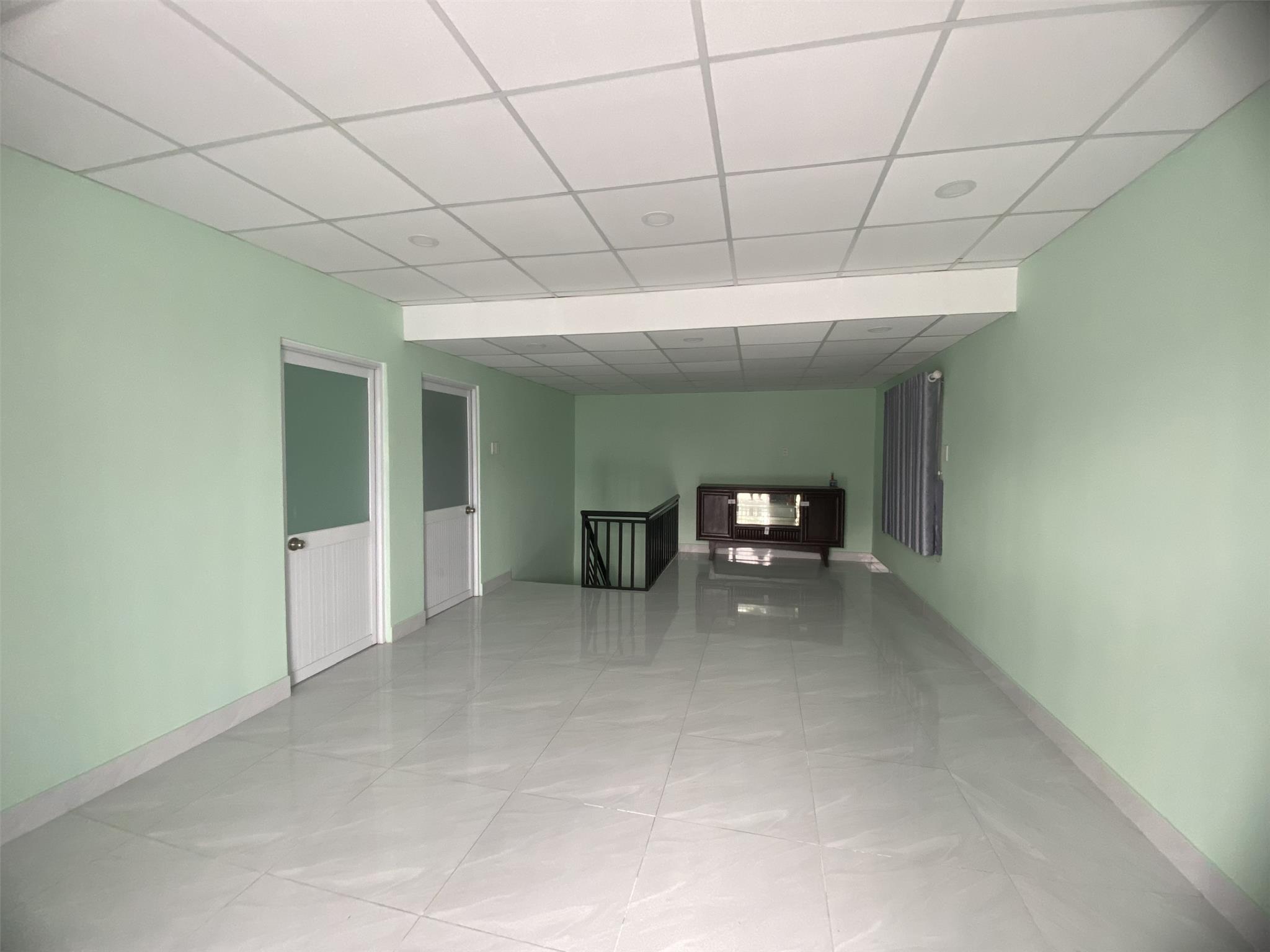 Ngân Hàng Thanh Lý, Nhà Mới Ngay Chợ Thủ Đức, Đường Hồ Văn Tư, Ngang 8M , Chỉ Nhĩnh 4 Tỷ, Nhận Nhà Ngay