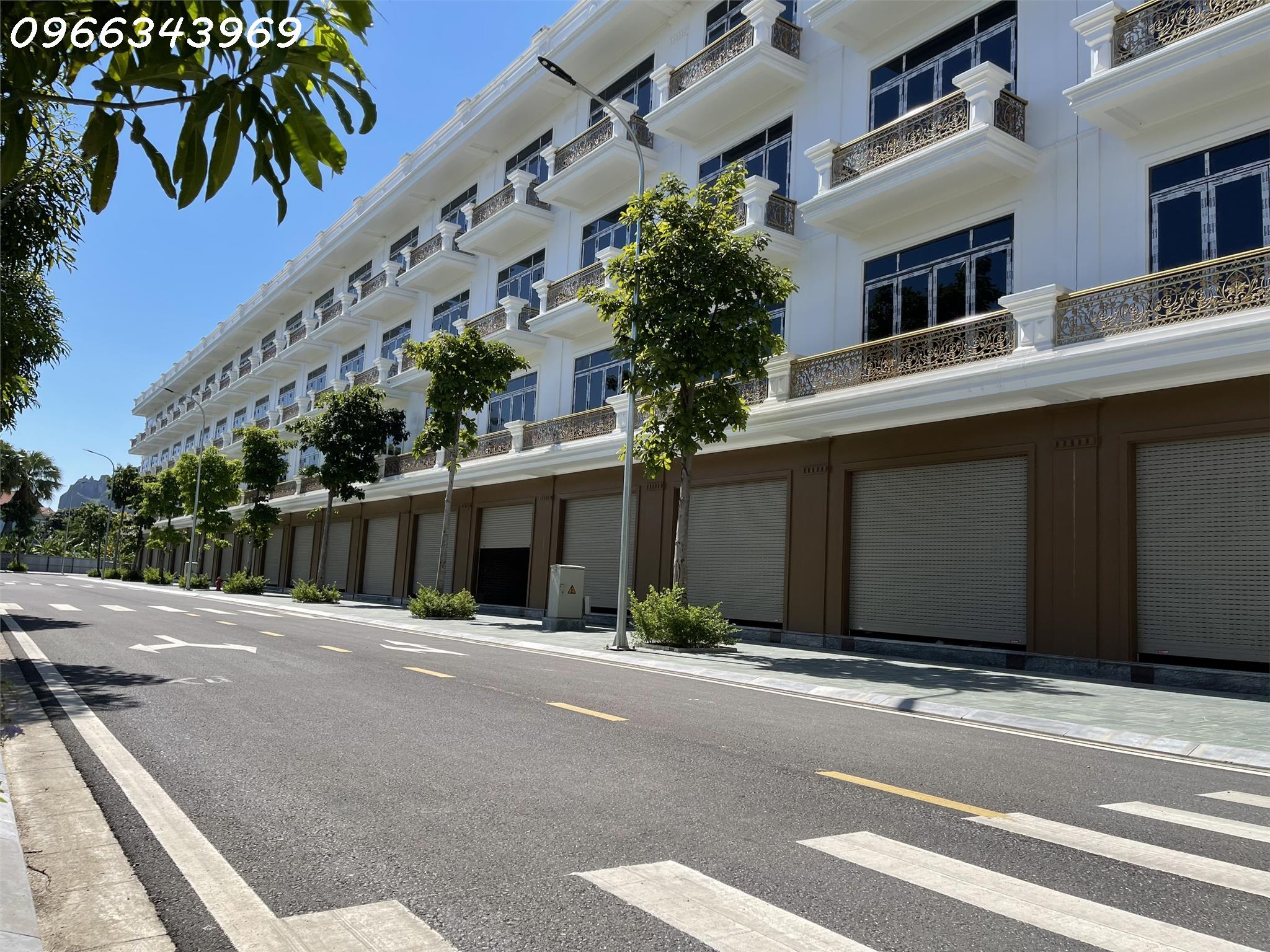 NHÀ PHỐ 4 TẦNG. GIÁ 13,5 TRIỆU/M2. KĐT XUÂN HƯNG TP.THANH HÓA.