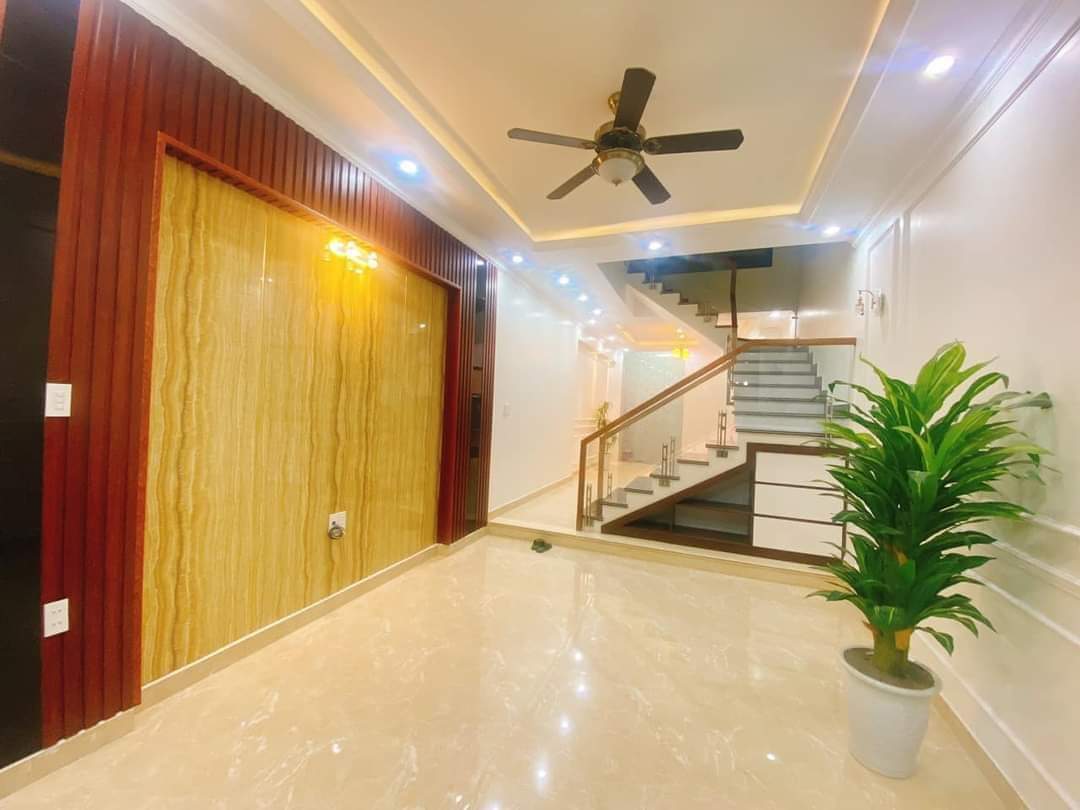 Bán nhà mặt đường Lực Hành, diện tích 60m 4 tầng mới tinh GIÁ 4.5 tỉ