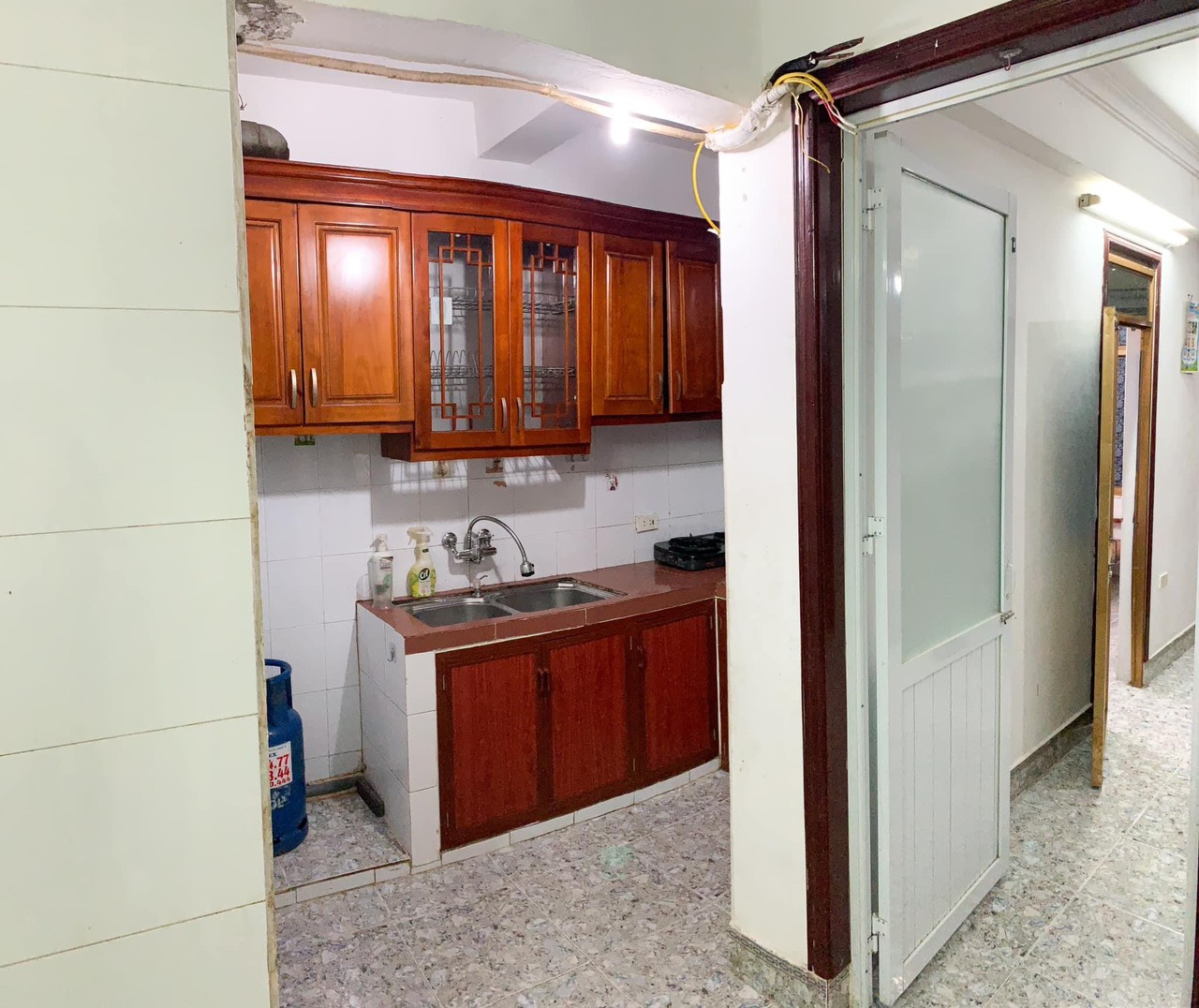 Cho thuê chung cư 475 Nguyễn Trãi, Thanh Xuân, 85m2, 3 ngủ, đồ cơ bản, 6.5 triệu/tháng