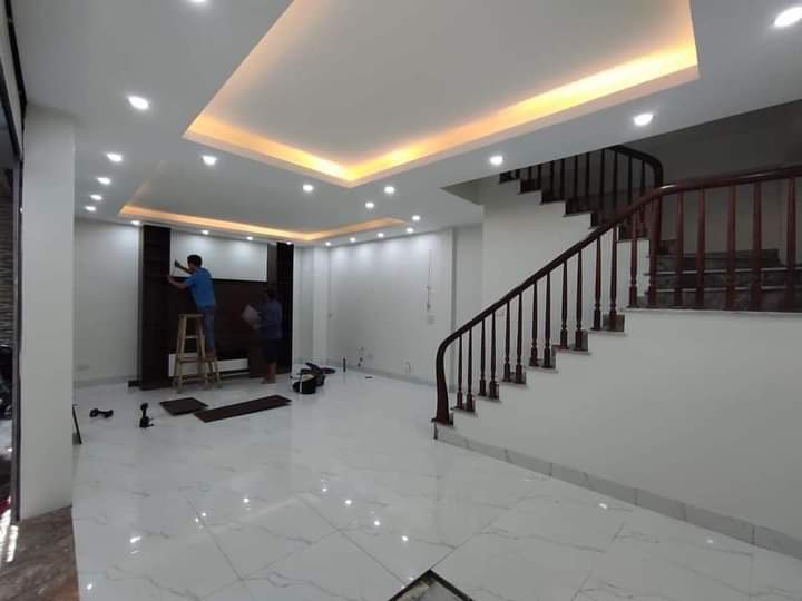 Bán Nhà Lệ Mật Việt Hưng Long Biên 43m2, 5 tầng giá 4,1 tỷ