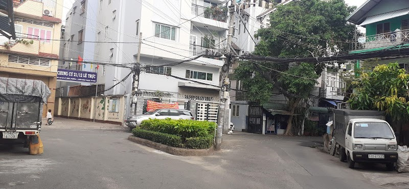 Giảm 1.3tỷ bán gấp nhà mới 42/ Hoàng Hoa Thám, nội thất gỗ, hxt, 73m2