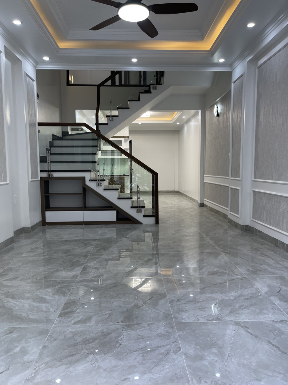 Bán nhà xây mới phố Trung Hành, ngõ nông, 49m 4 tầng GIÁ 3.25 tỉ