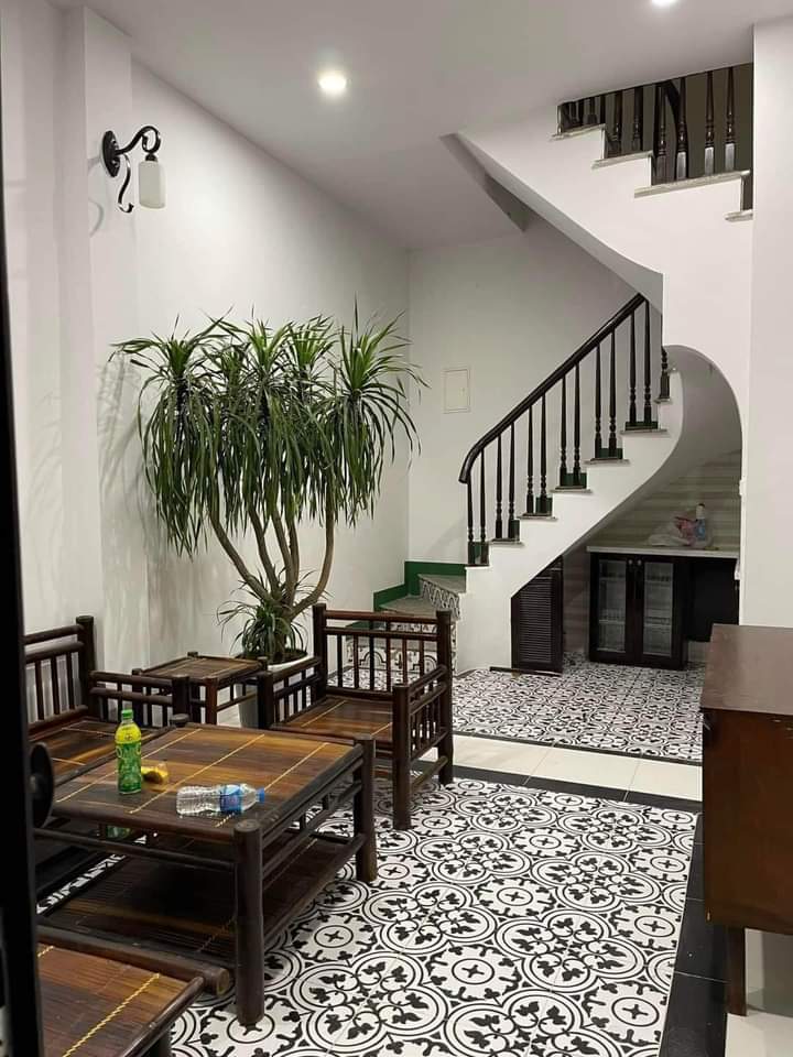 Bán nhà gấp phố Hoàng Hoa Thám,nhà ở và kinh doanh...