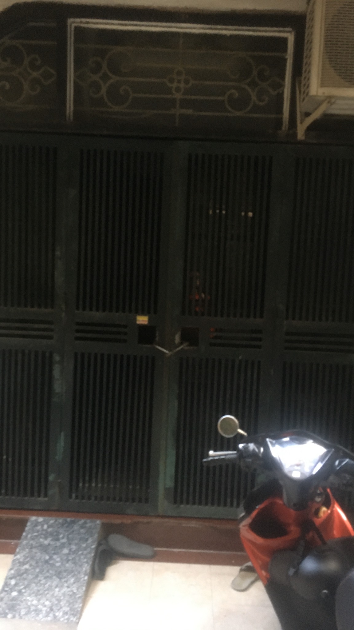 Chính chủ cho thuê nhà tầng 1 tại ngõ 120 đường Hoàng Hoa Thám, Phường Thụy Khuê, Tây Hồ, Hà Nội.