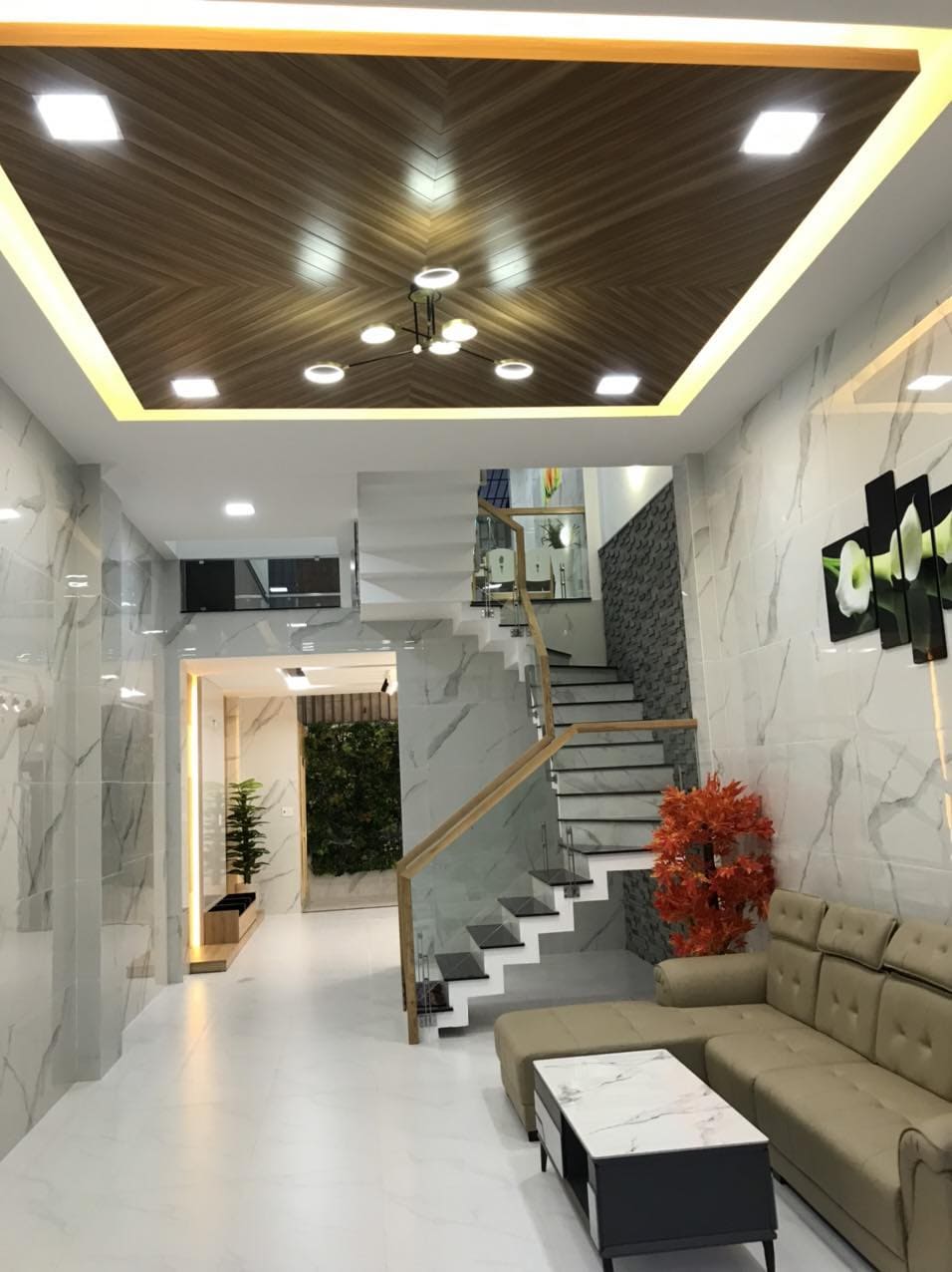 Cần bán nhà đẹp Trịnh Đình Trọng Tân Phú 70m2 4 tầng chỉ 8,4 tỷ TL.