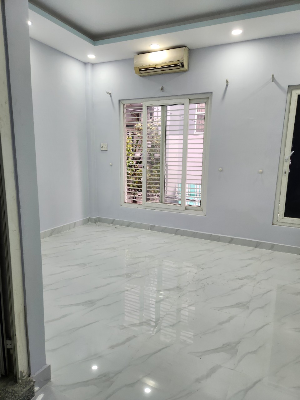 Chính chủ cho thuê 2 phòng và nhà 1 trệt 1 lầu tại Cao Thắng, P.12, Q.10, TP. Hồ Chí Minh