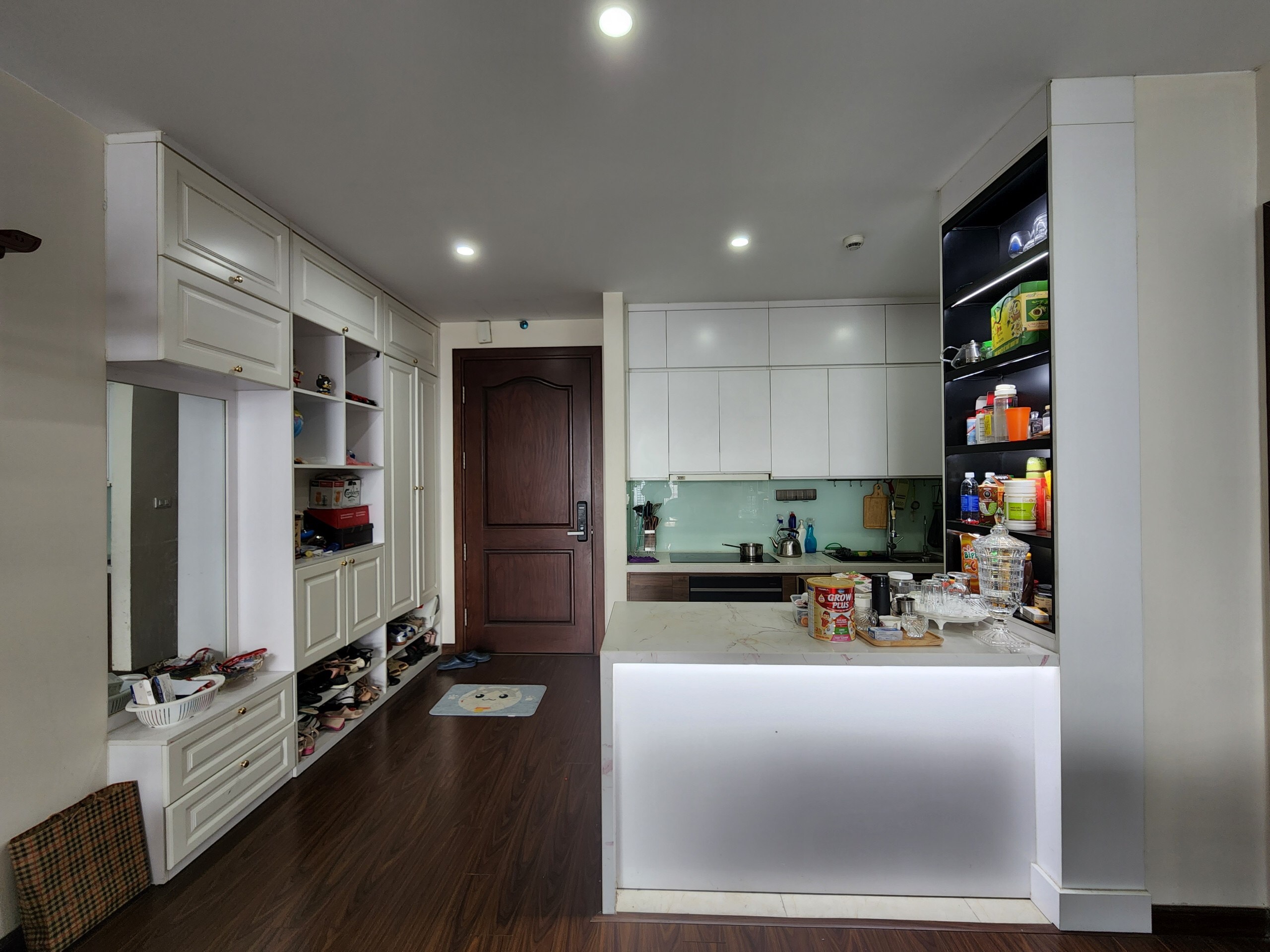 Cho thuê 3pn2vs tầng trung 110m2, full nội thất đẹp 18tr/tháng