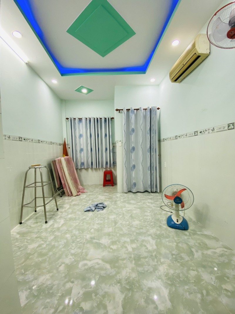 Bán gấp nhà An Bình, Quận 5, 5 tầng, gần 40m2, chỉ 5 tỷ hơn