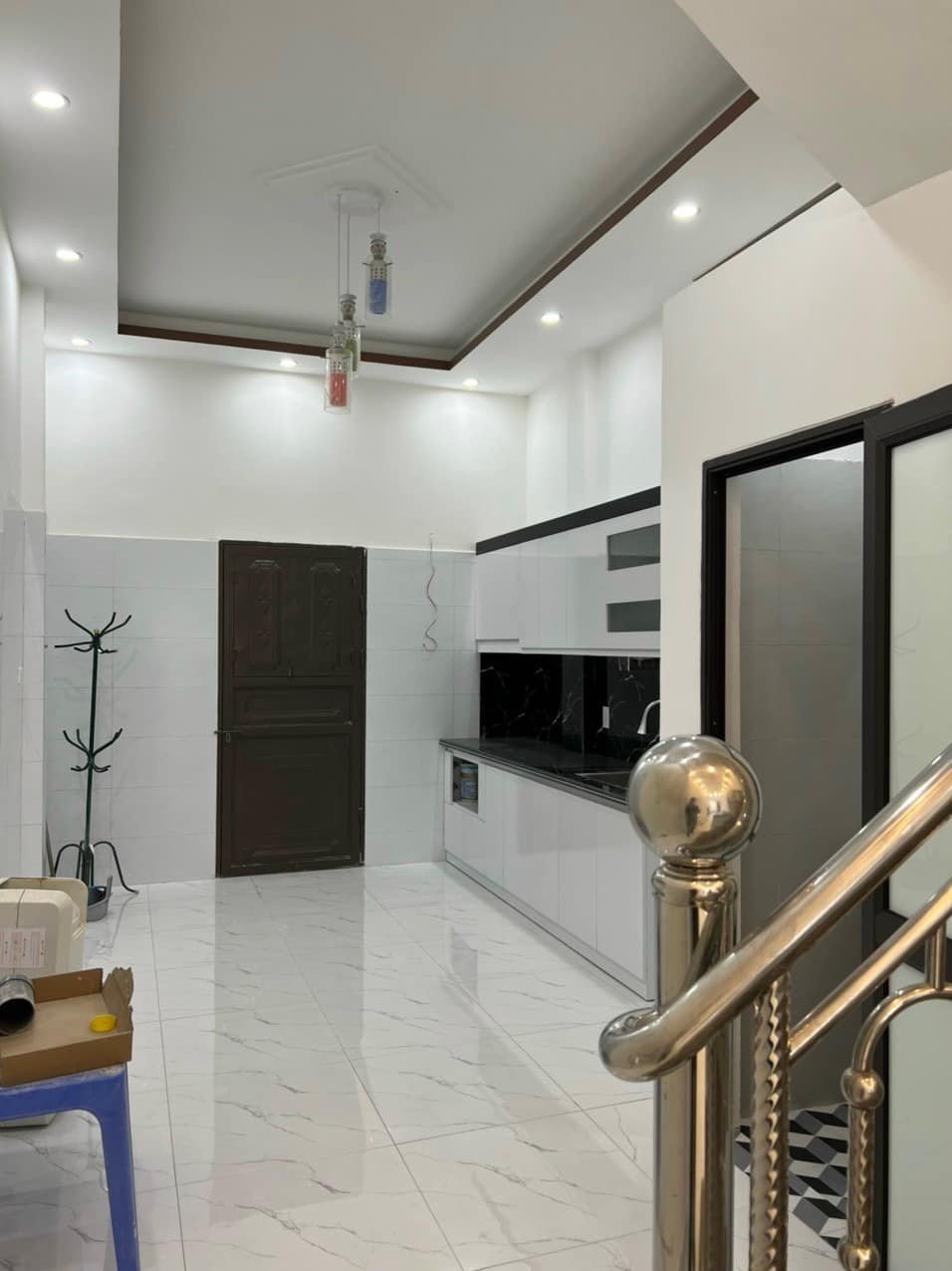 Bán nhà dân xây độc lập ngay sau mặt đường Đông Khê, 3 tầng, GIÁ 2.35 tỉ