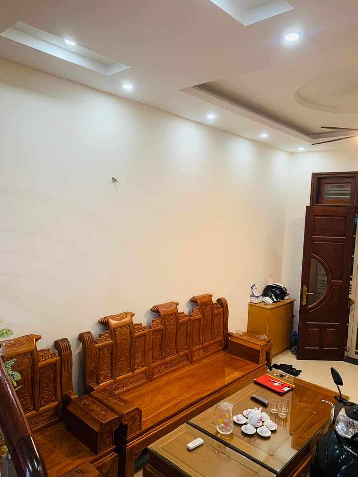 phố trạm long biên 56m2,4 tầng, giá 5 tỷ