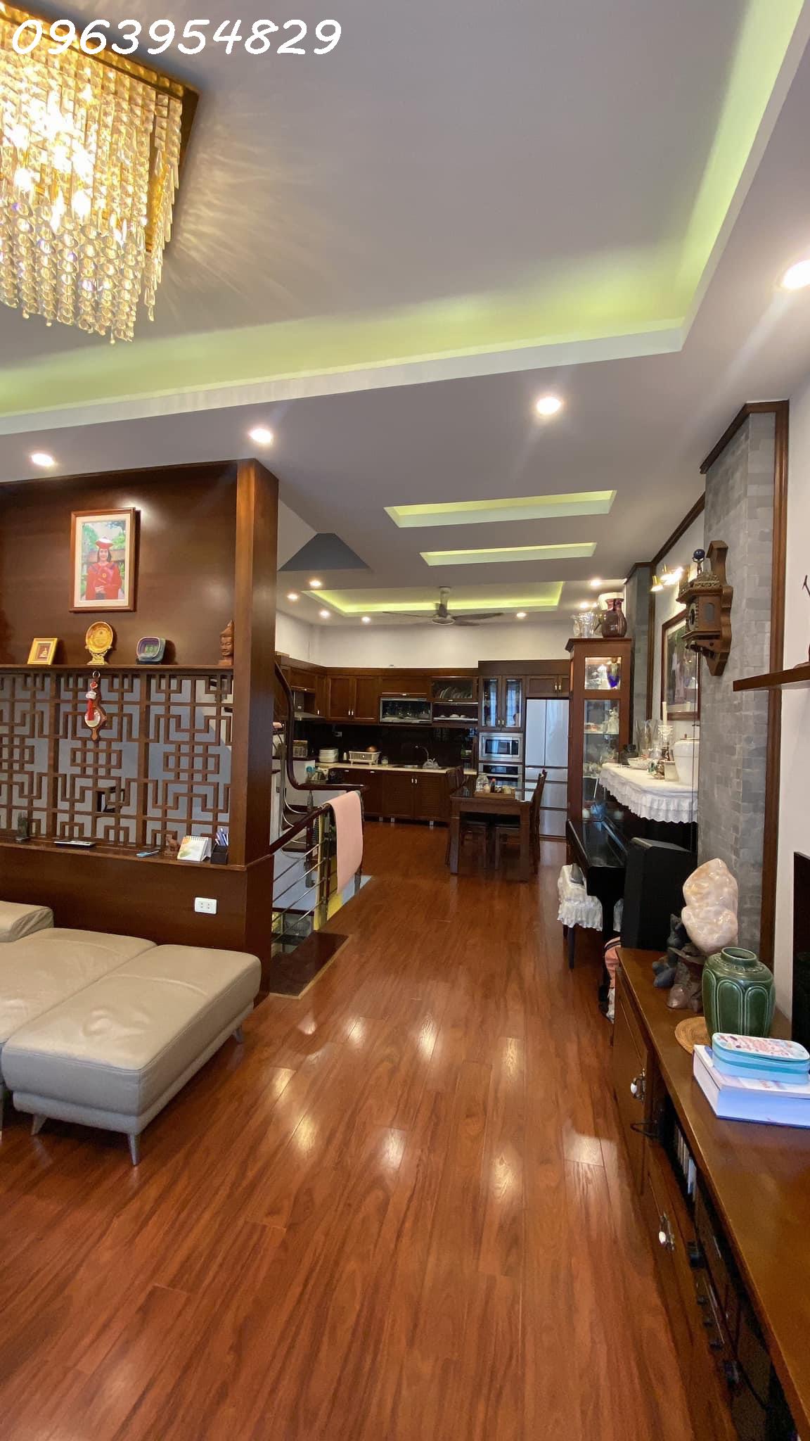 NHÀ THÁI THỊNH, QUẬN ĐỐNG ĐA, NGÕ RỘNG, THÔNG, THÍCH HỢP VỪA Ở VỪA LÀM VĂN PHÒNG, CHỈ 5.7 TỶ