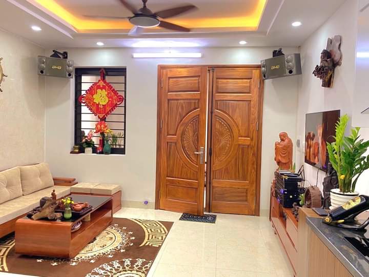 Bán Nhà Ngọc Thụy Long Biên 32m2, lô góc, 5 tầng, nhỉnh 3 tỷ