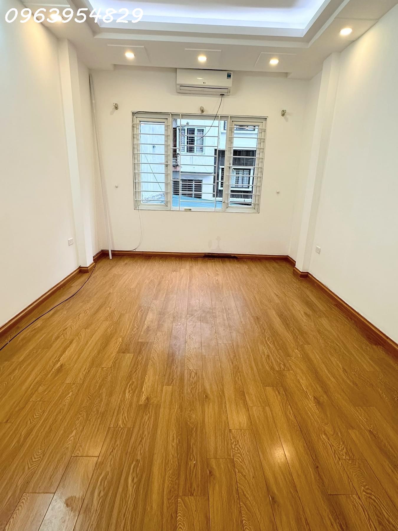 NHÀ ĐƯỜNG LÁNG, QUẬN ĐỐNG ĐA, NGÕ THÔNG, CHỦ TẶNG FULL NỘI THẤT, CHỈ 5.6 TỶ