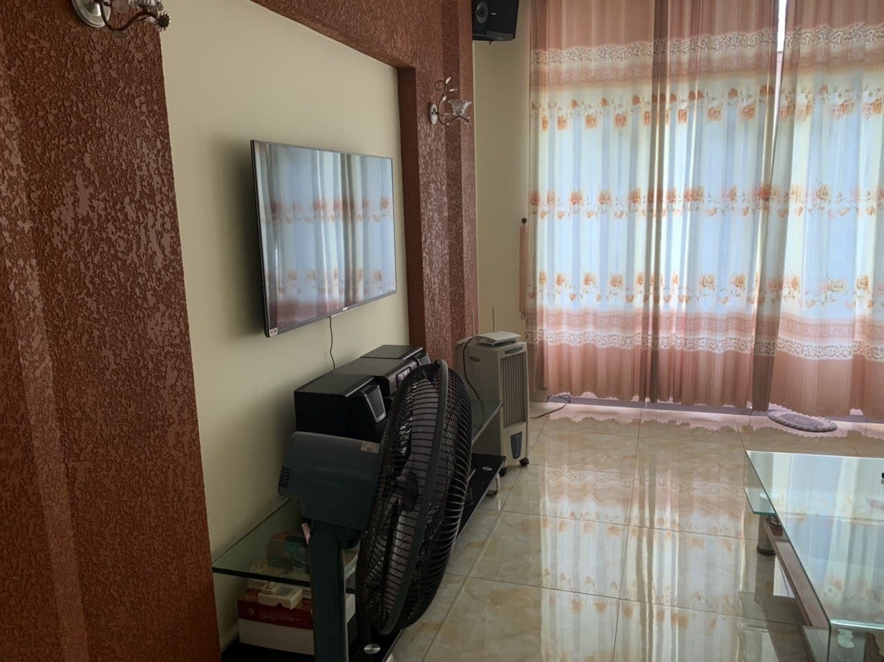 Bán gấp nhà Mặt tiền KD đường P. Phú Trung TP 4x20, 3 tầng chỉ 7,1 tỷ TL.