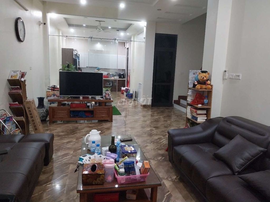 Bán nhà 3 tầng tặng nội thất cao cấp tại Dương Lâm - Văn Quán - Hà Đông - Hà Nội.