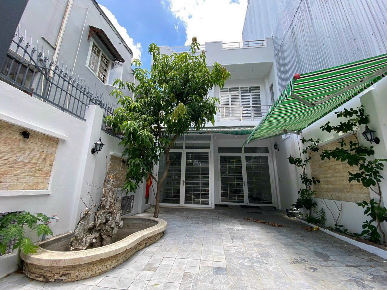 CHO THUÊ NHÀ NGUYÊN CĂN đường Lý Thái Tổ- KiệtGía thuê; thương lượng ( thích thì sẽ thuê được ạ).