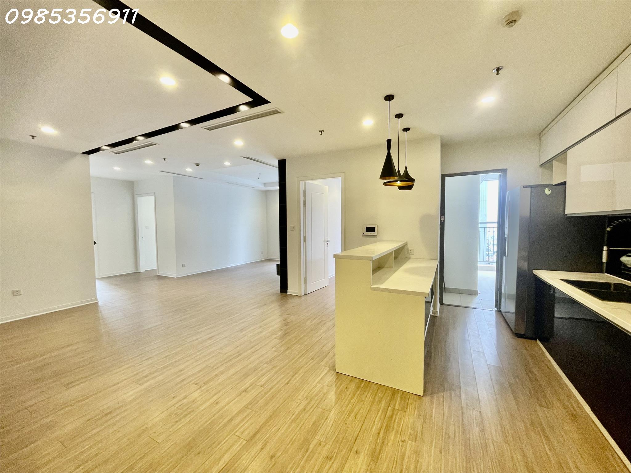 Chính chủ cần bán căn hộ 4 phòng ngủ, Park 7, cần bán nhanh ạ