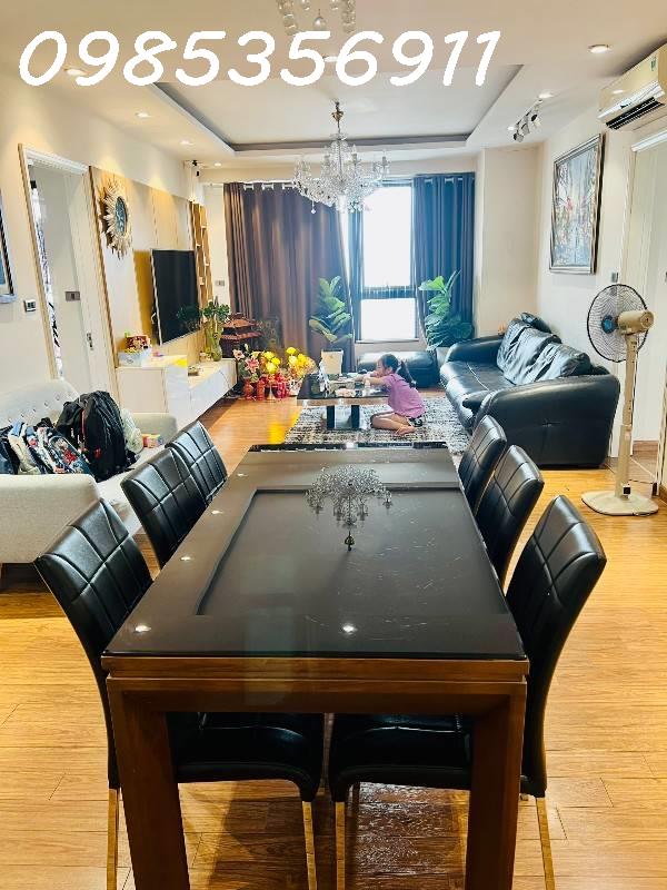 Gia chủ cần bán căn hộ 4 phòng ngủ tòa Times