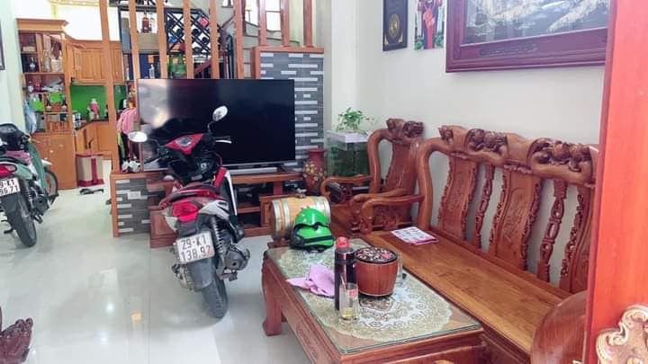 Bán nhà mỗ lao, DT 42m, 4 tầng hiện đại, dân tự xây, pháp lý chuẩn, về ở luôn, giá 3,8 tỷ.