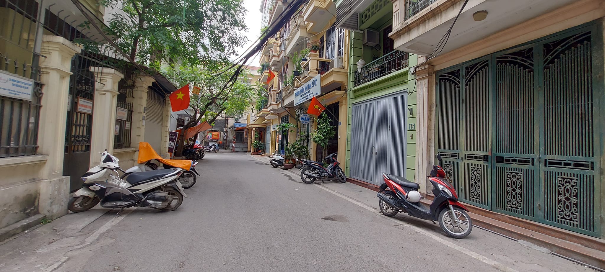 Bán Nhà Đội Cấn 43m2 – Ô Tô Tránh – Thang máy – Chỉ hơn 8 tỷ.