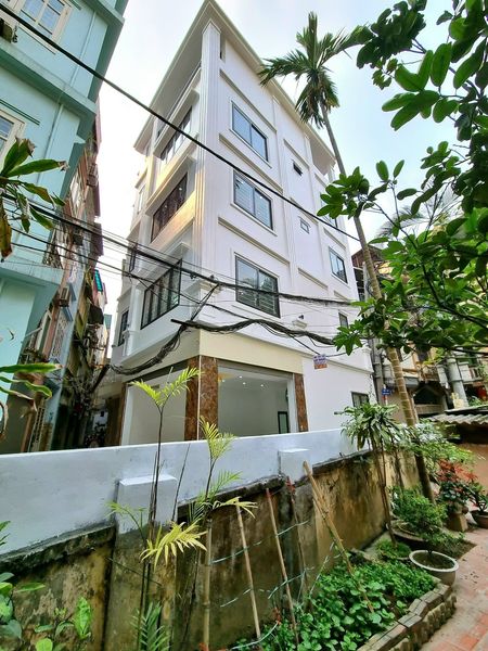 CHÍNH CHỦ CẦN BÁN NHÀ GẦN Time City 5 TẦNG ÔTÔ ĐẬU CỬA NHÀ - LÔ GÓC 2 MẶT ĐỀU LÀ NGÕ DT: 45M2 4 NGỦ + FUN NỘI THẤT ĐẦY