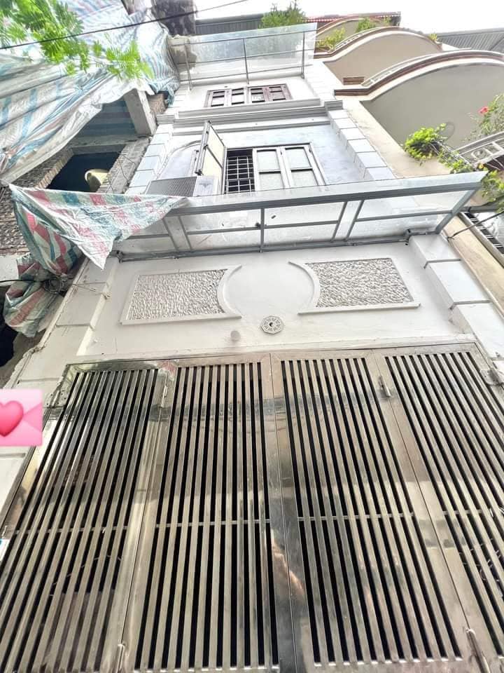 TRUNG TÂM QUẬN ĐỐNG ĐA MẶT NGÕ THÔNG - BA GÁC ĐỖ CỬA - SH QUAY ĐẦU THỎA MÁI DT:38M2 4 TẦNG 5 NGỦ GIÁ:4x TỶ.