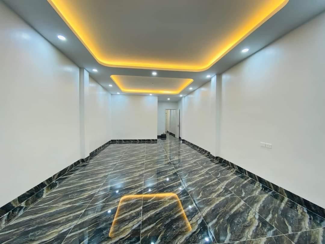 NHÀ ĐẸP 6 TẦNG- KINH DOANH SẦM UẤT- KIM CHUNG,ĐÔNG ANH,GẦN KCN BẮC THĂNG LONG